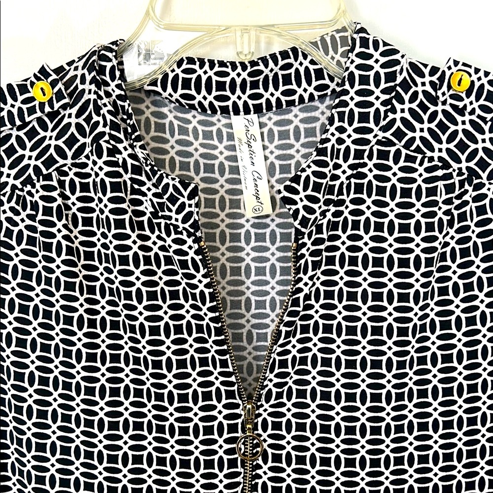 Black & White Geometric Sleeveless Women's Top by PerSeption Concept, size XL